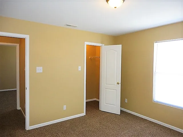 3126 Hurst St — Photo 12
