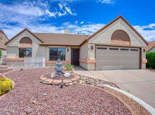 7886 N Roundstone Dr, Tucson, AZ 85741