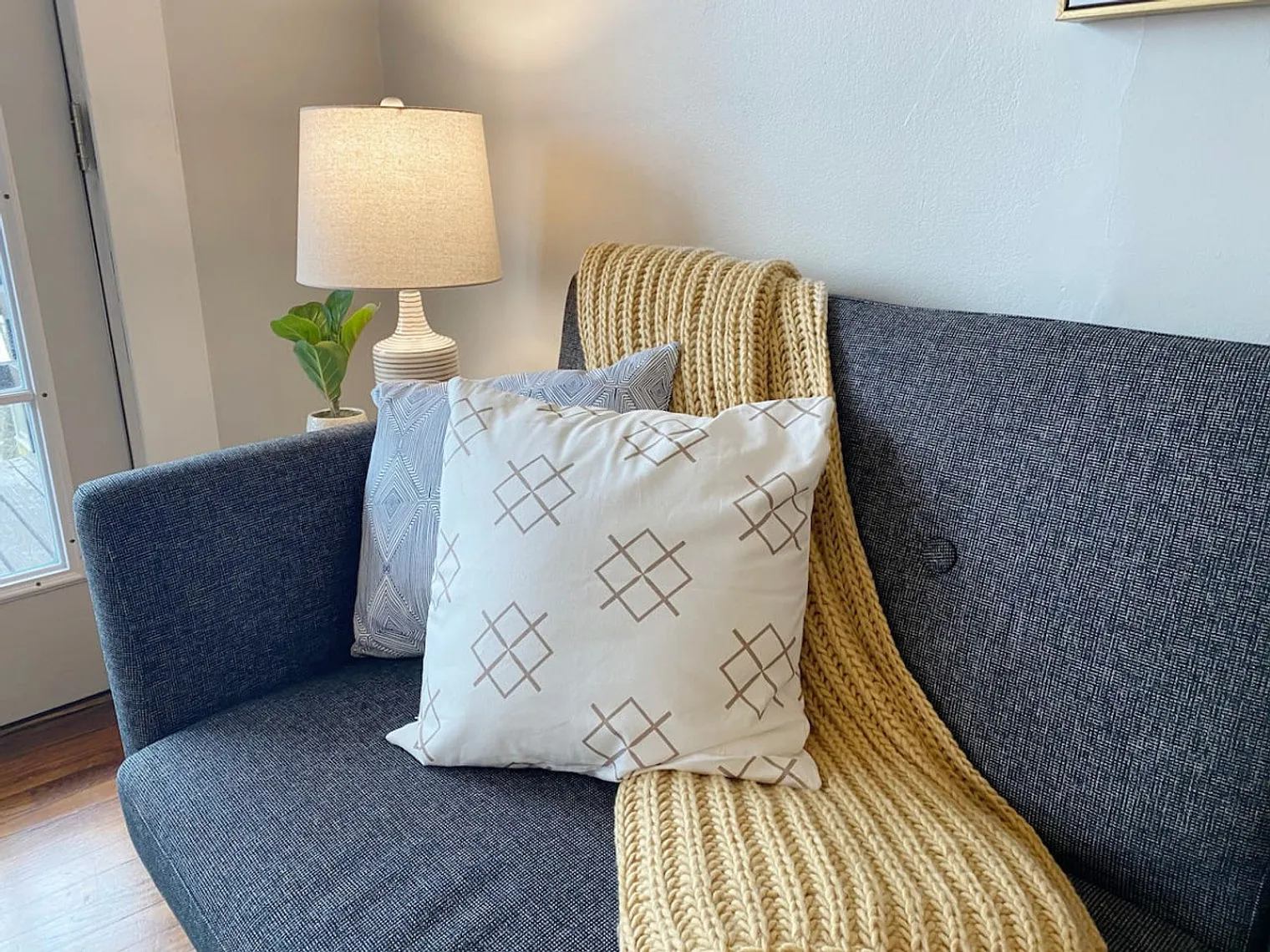 1 bed, 1.0 bath, 710 sqft, $2,004 — Photo 4