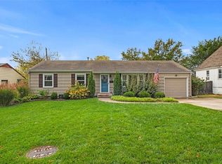 9130 Western Hills Dr, Kansas City, MO 64114