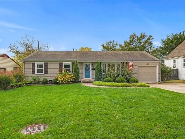 9130 Western Hills Dr, Kansas City, MO 64114