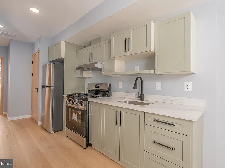 4936 Nash St NE #9 — Photo 4