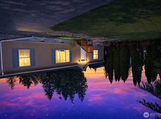 6236 Azure Way, Maple Falls, WA 98266