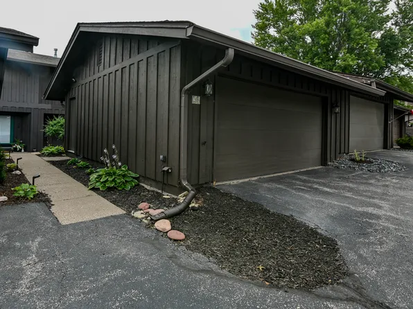 6401 Utica Ridge Rd Unit 28, Davenport, IA 52807
