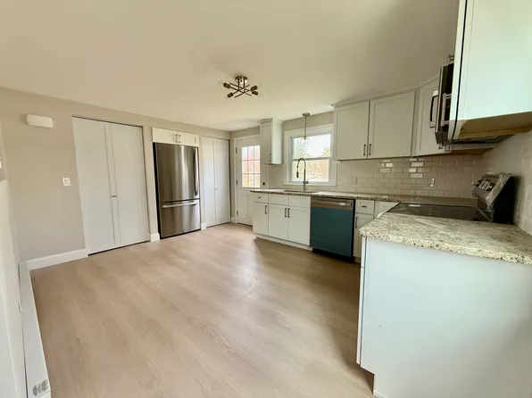 104 Dubois St #104, Indian Orchard, MA 01151