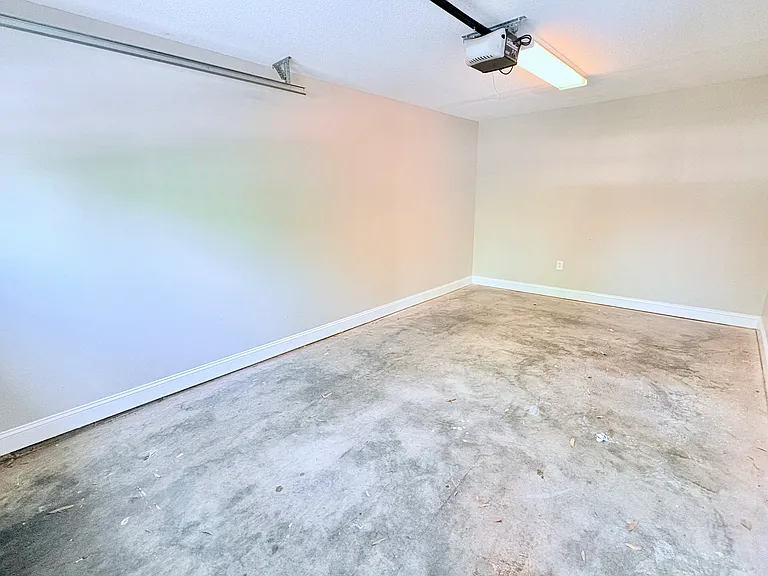 203 Kelly Rd #904 — Photo 35