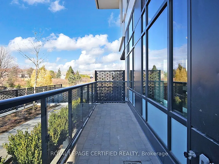 2495 Eglinton Ave W #205 — Photo 32