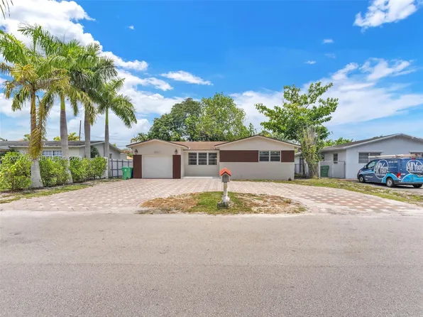 6525 SW 18th St, Hollywood, FL 33023