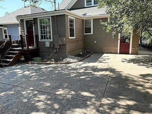 3rd image of 910 W Colorado Avenue