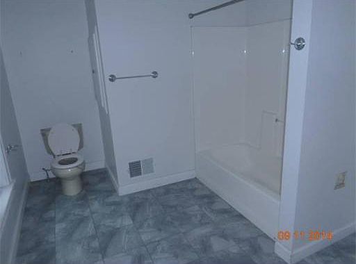 5th image of 147 Boutelle St