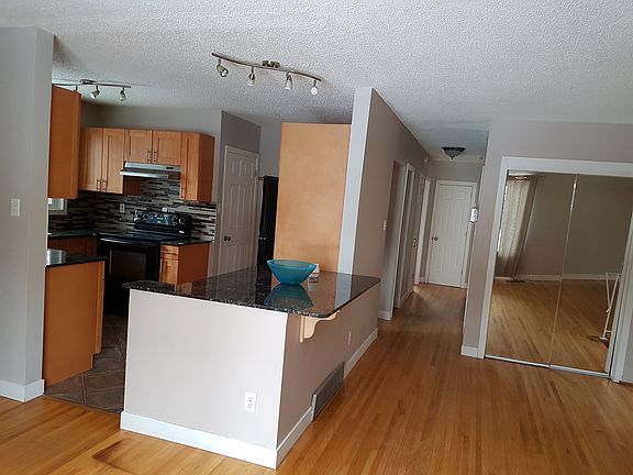 4th image of 639 Seymour Ave SW