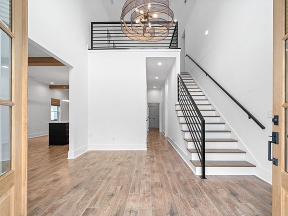 5th image of 202 Gower St