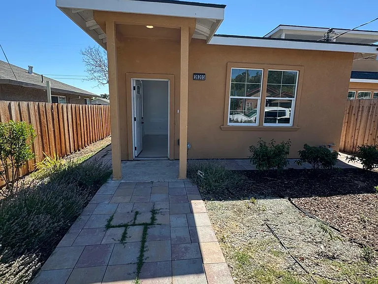 28203 E 13th St #ADU — Photo 1