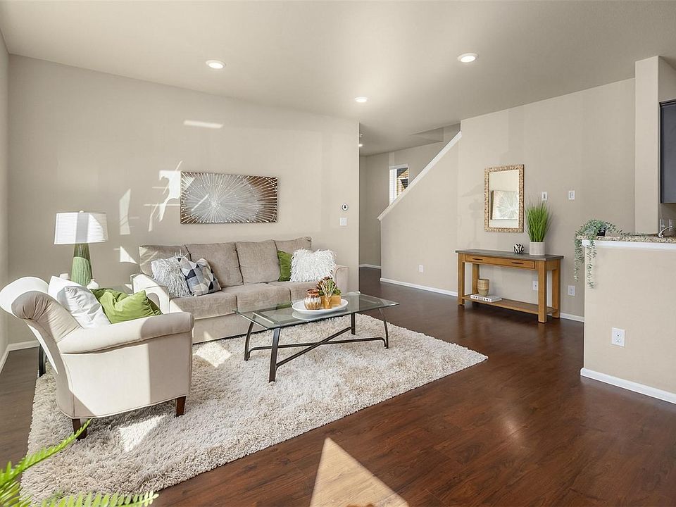 1st image of 3404 Hera St NE