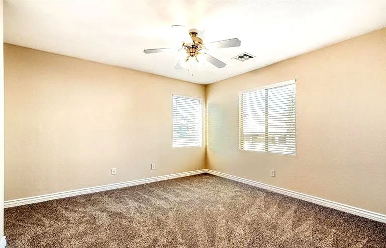 5565 Golden Palms Ct — Photo 18