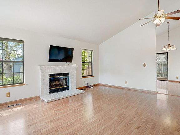 3rd image of 1218 Herbazal Street