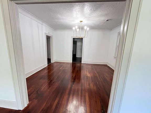 4th image of 414 NW Arlington Ave
