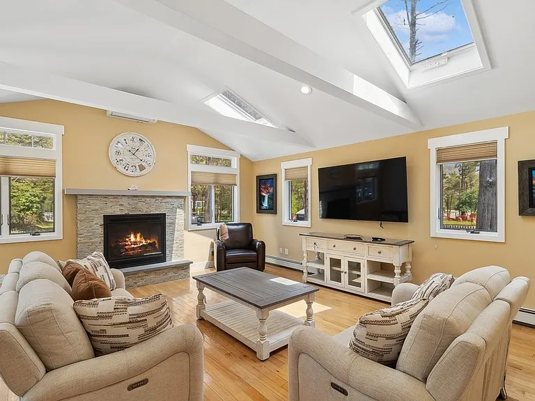 116 Norfolk Dr — Photo 9