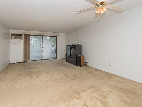 5th image of 740 Farm Road 104
