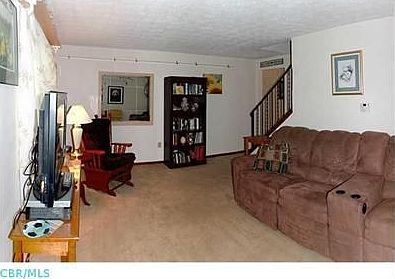 5th image of 214 Nottingham Ct