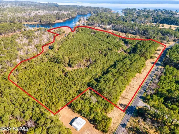 1381 White Farm Road, Oriental, NC 28571