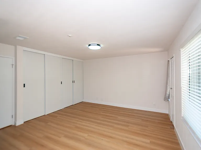 235 Ashley Cir — Photo 14