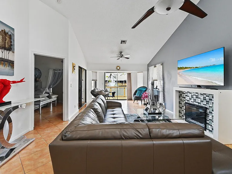 1012 Landings Blvd — Photo 10