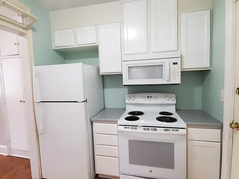 4547 Oxford Rd — Photo 8