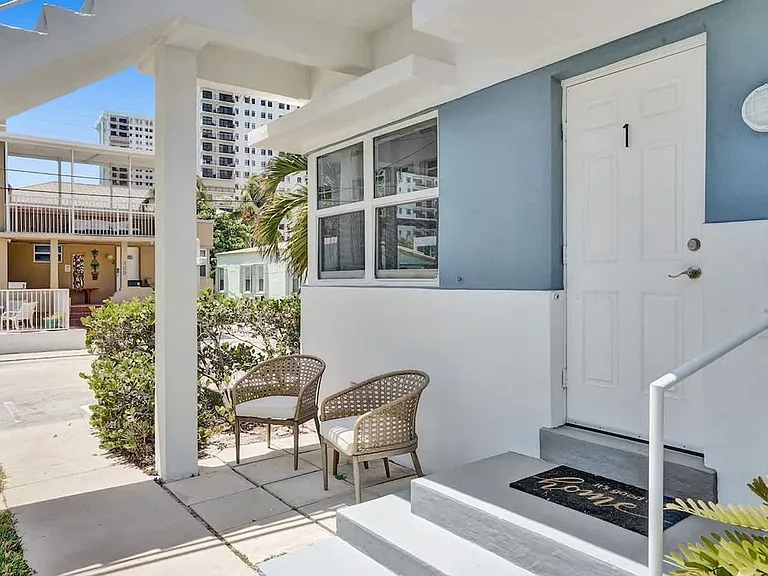 851 N Surf Rd #ID1312651P — Photo 5