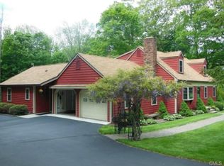 74 Lantern Park Ln S, Southbury, CT 06488