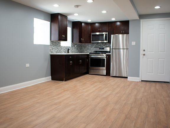 2nd image of 3410 W 24th St #B