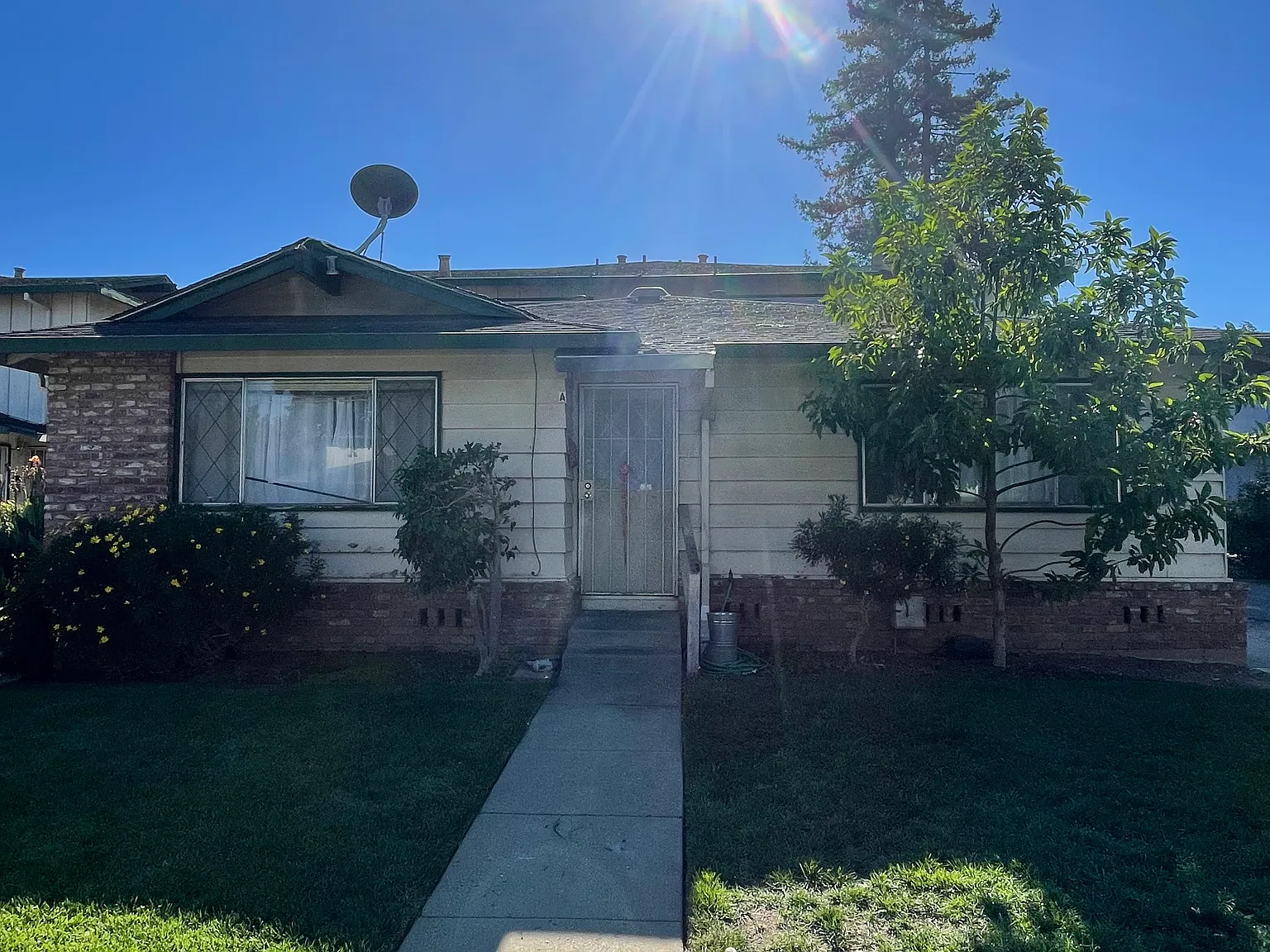 2 bed, 835 sqft, $2,600 — Photo 2
