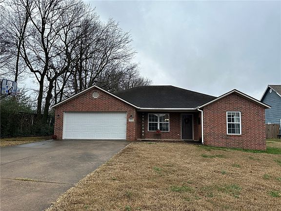 2nd image of 306 Glenwood Pl