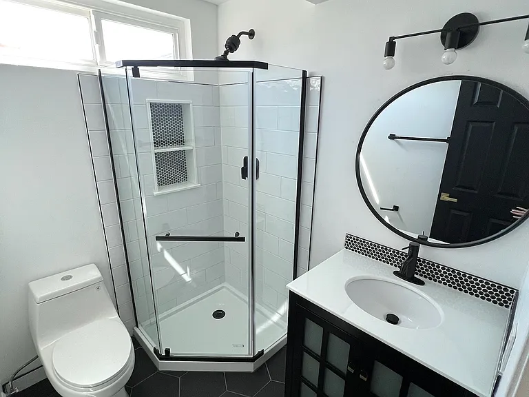 Guest Bath (brand new)