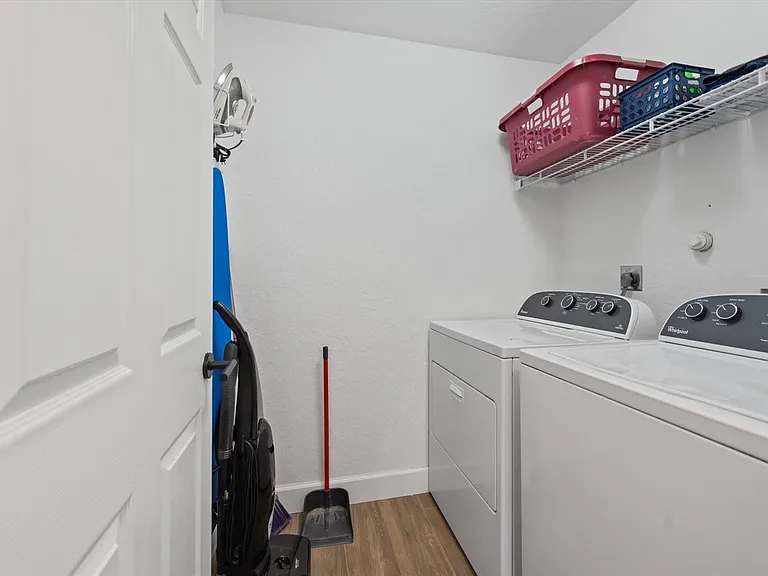 13745 Yarmouth Dr — Photo 15