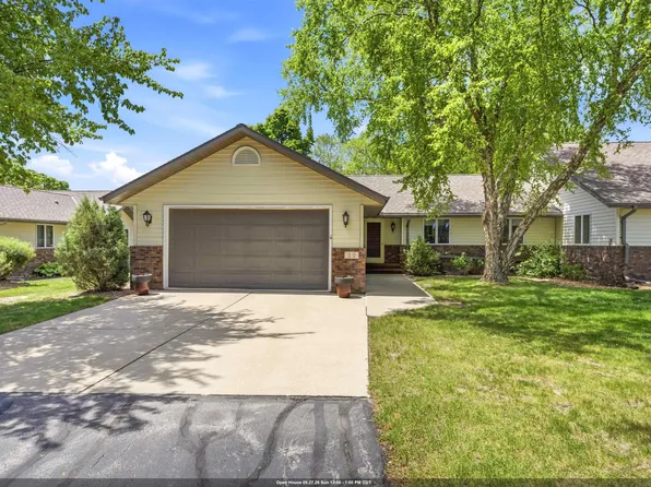 30 Country Club Ct, Fond Du Lac, WI 54935