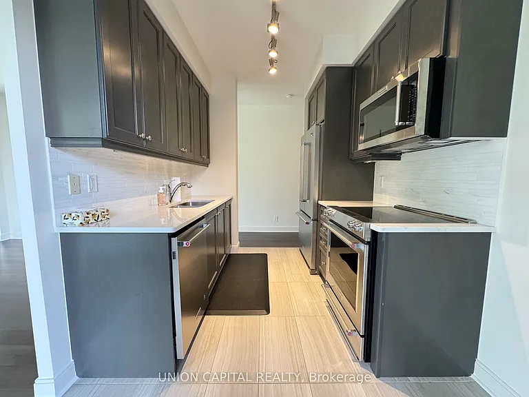 825 Church St #312 — Photo 10