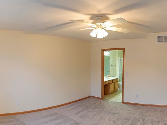 4th image of 205 Lily Ln