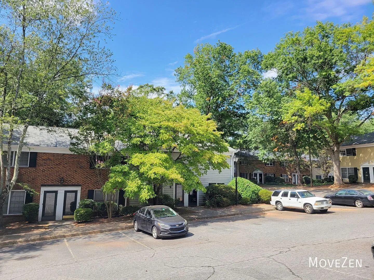 2841 Tully Square F Winston Salem NC 27106 Pool Overlook with Privacy Fenced Patio — Photo 3
