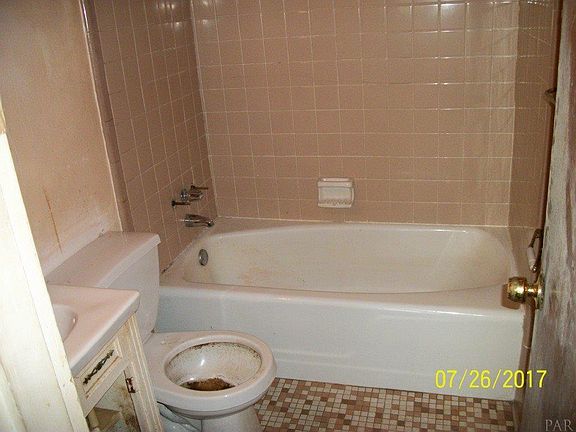 3rd image of 6404 Fairview Dr