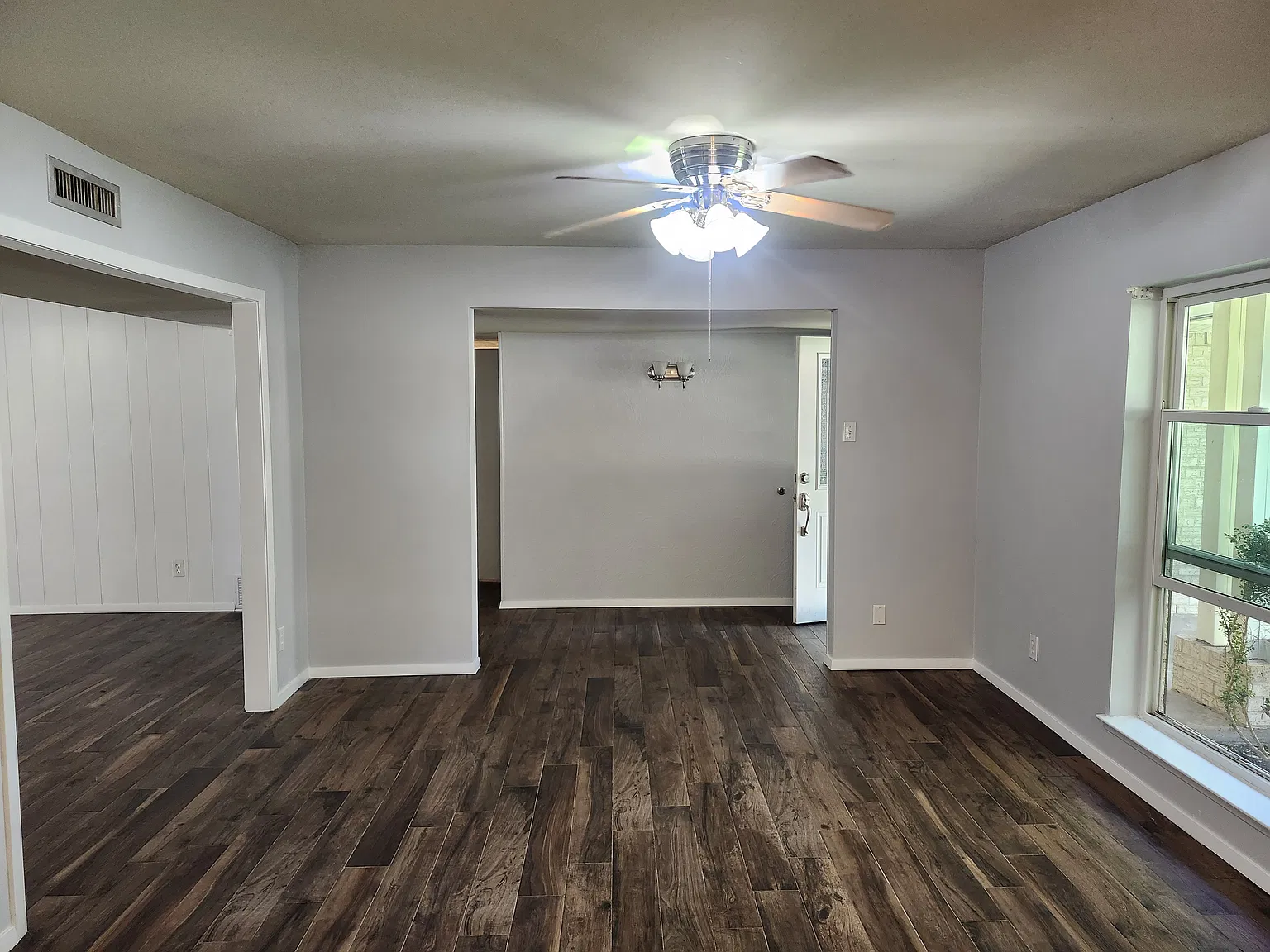 4 bed, 2163 sqft, $3,000 — Photo 4