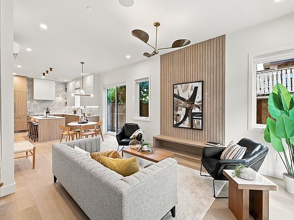 2nd image of 2509 Kitchener St #2