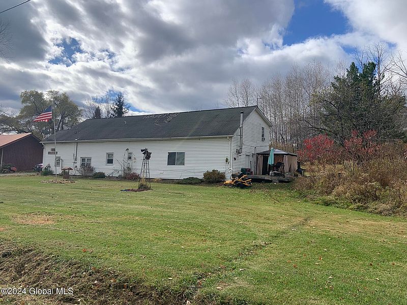 3rd image of 109 Slate Hill Road