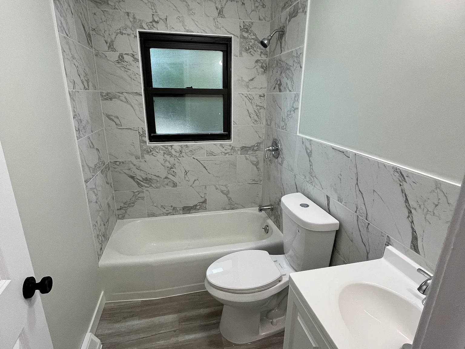 4 bed, 1800 sqft, $2,200 — Photo 4