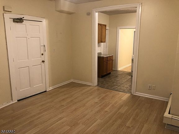 2nd image of 189 Taylor St #1