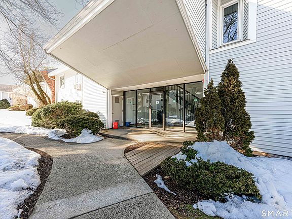 3rd image of 121 Florence Road #2B