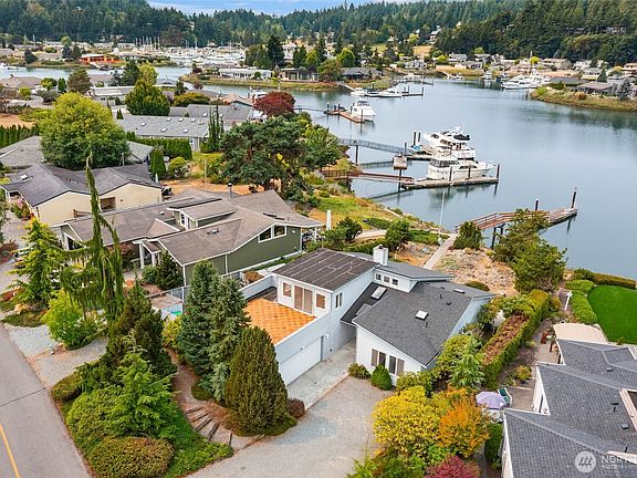 3rd image of 135 Lummi Drive