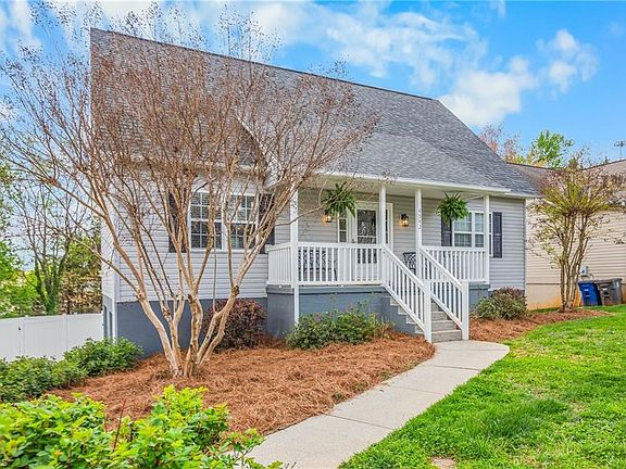 2nd image of 4542 Bottoms Rock Ln