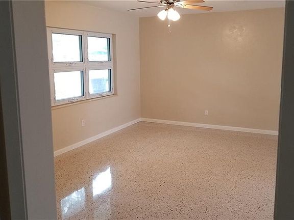5th image of 1031 76th Ave N