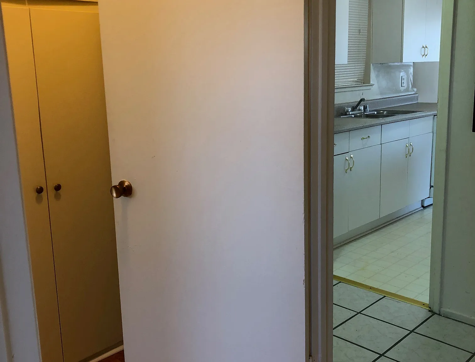 1 bed, 725 sqft, $2,450 — Photo 4